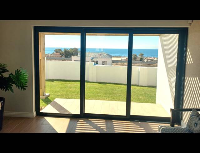 3 BEDROOM HOUSE FOR SALE IN STEENBERGS COVE